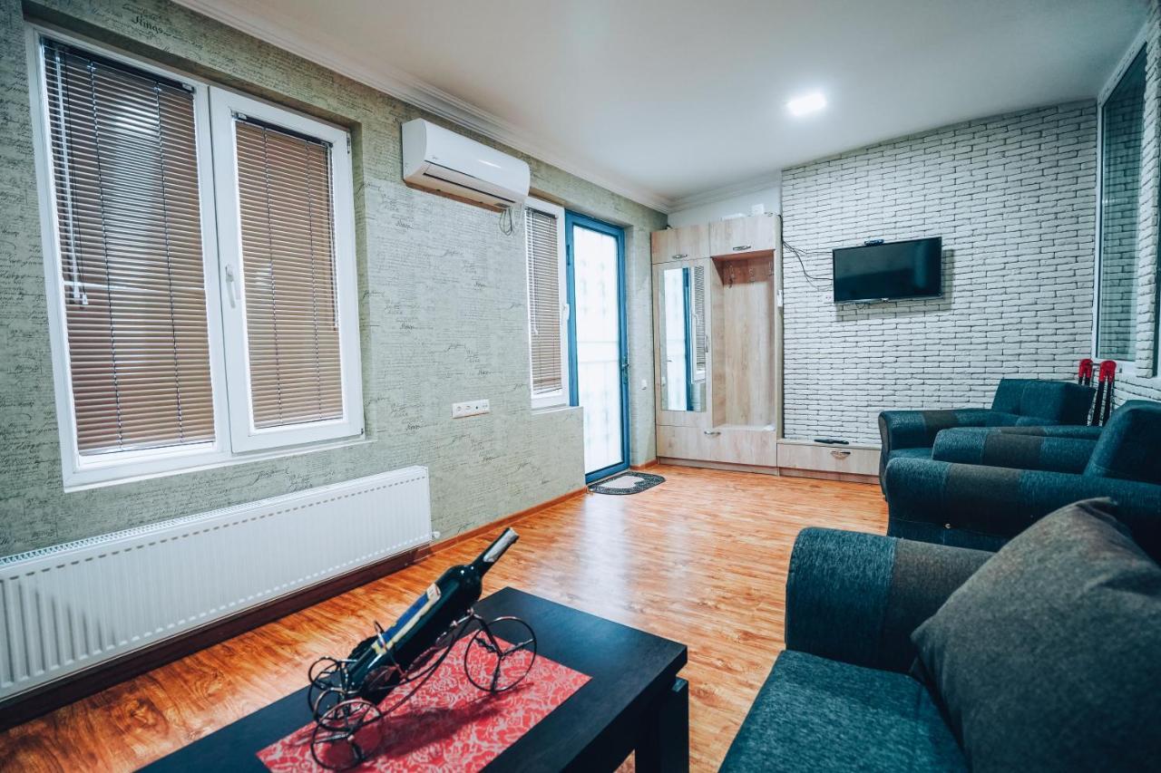 Second House Rustaveli Apartment Tbilisi Luaran gambar