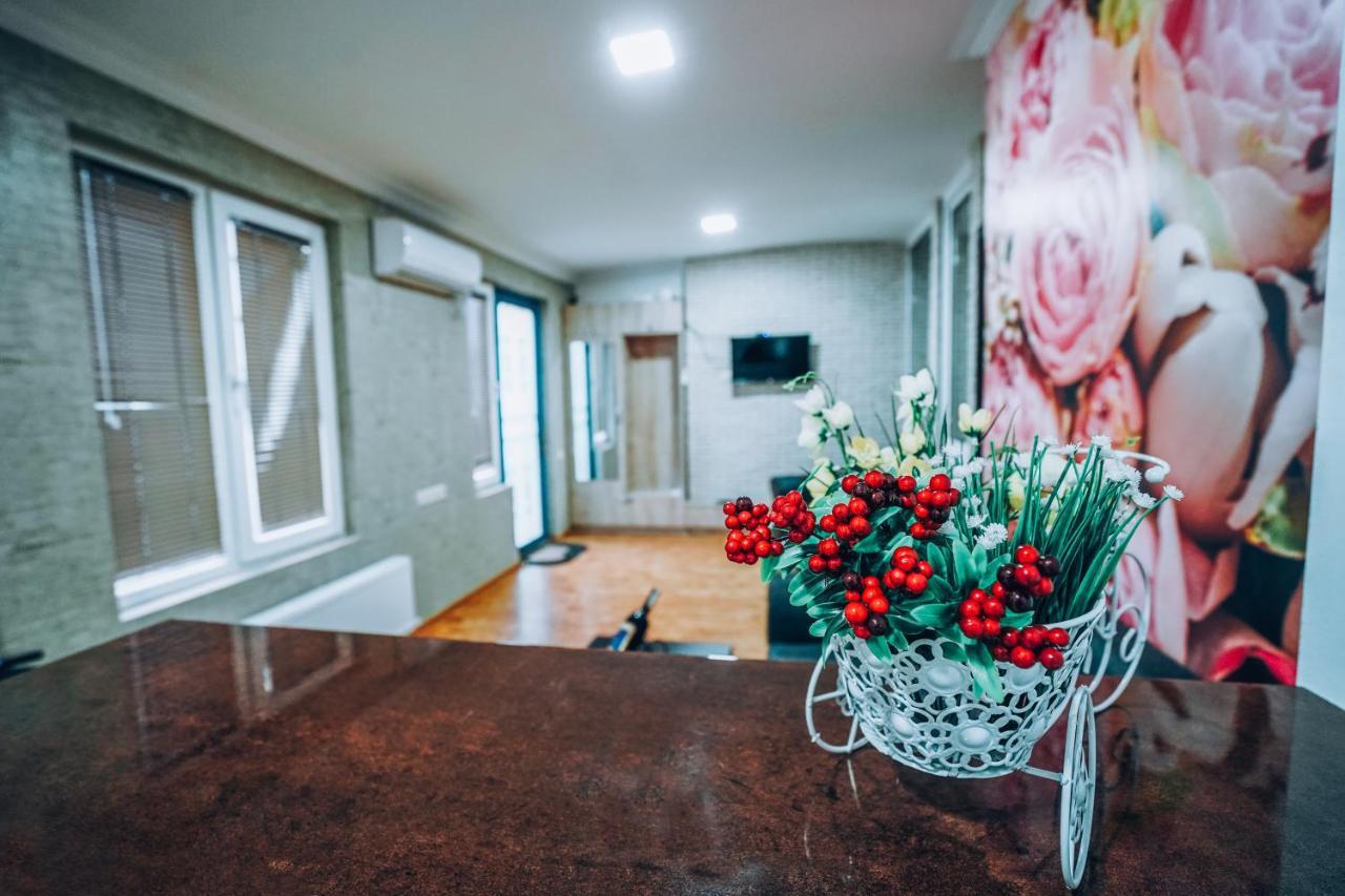 Second House Rustaveli Apartment Tbilisi Luaran gambar