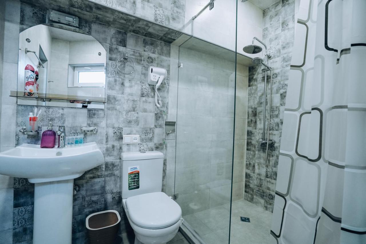 Second House Rustaveli Apartment Tbilisi Luaran gambar