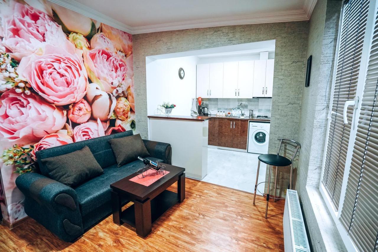 Second House Rustaveli Apartment Tbilisi Luaran gambar