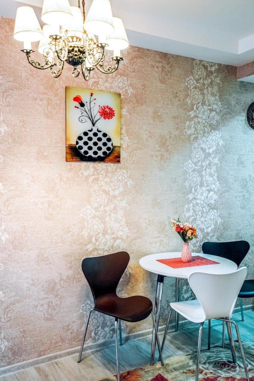 Second House Rustaveli Apartment Tbilisi Luaran gambar